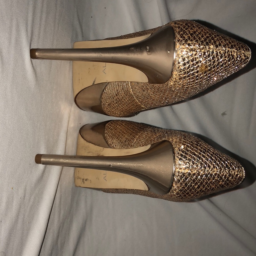 Heels - Picture 2 of 4